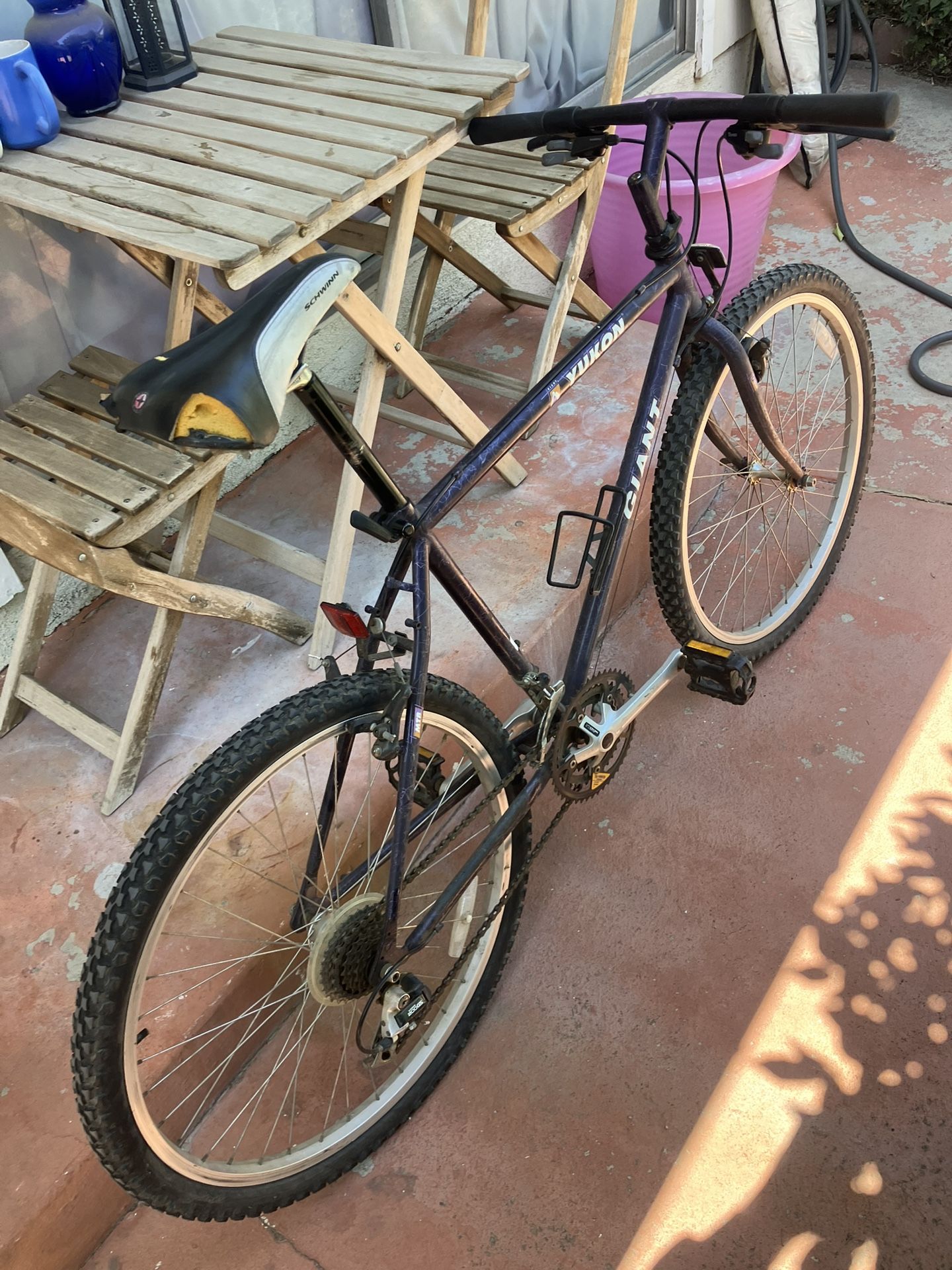Giant Street Bike Midsize