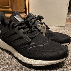 Adidas Ultraboost 22 Size 11.5