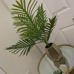 Artificial Palm Tree With Decorative Pot! Brand New