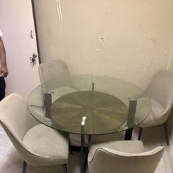 ***Glass Dinner Table ***