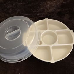 Vintage Rubbermaid Servin Saver Covered Veggie Fruit Chip & Dip Tray