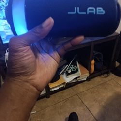 Jlab Bluetooth Speaker(Read Details!!)