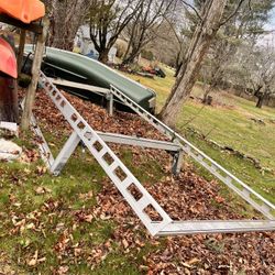 Ladder Rack With 4 Tie Down Ratchet Straps. 