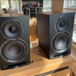 Elac Uni-Fi Reference UBR62 Walnut/Black