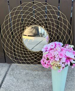 VERY LARGE BEAUTIFUL GOLD MIRROR