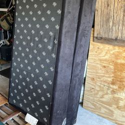 King Size Split Box Springs Beauty Rest Black