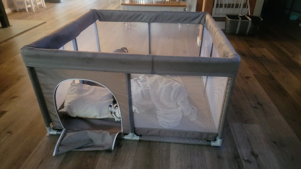 Large Play Pen