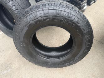 Bridgestone Dueler A/T 285/70/17