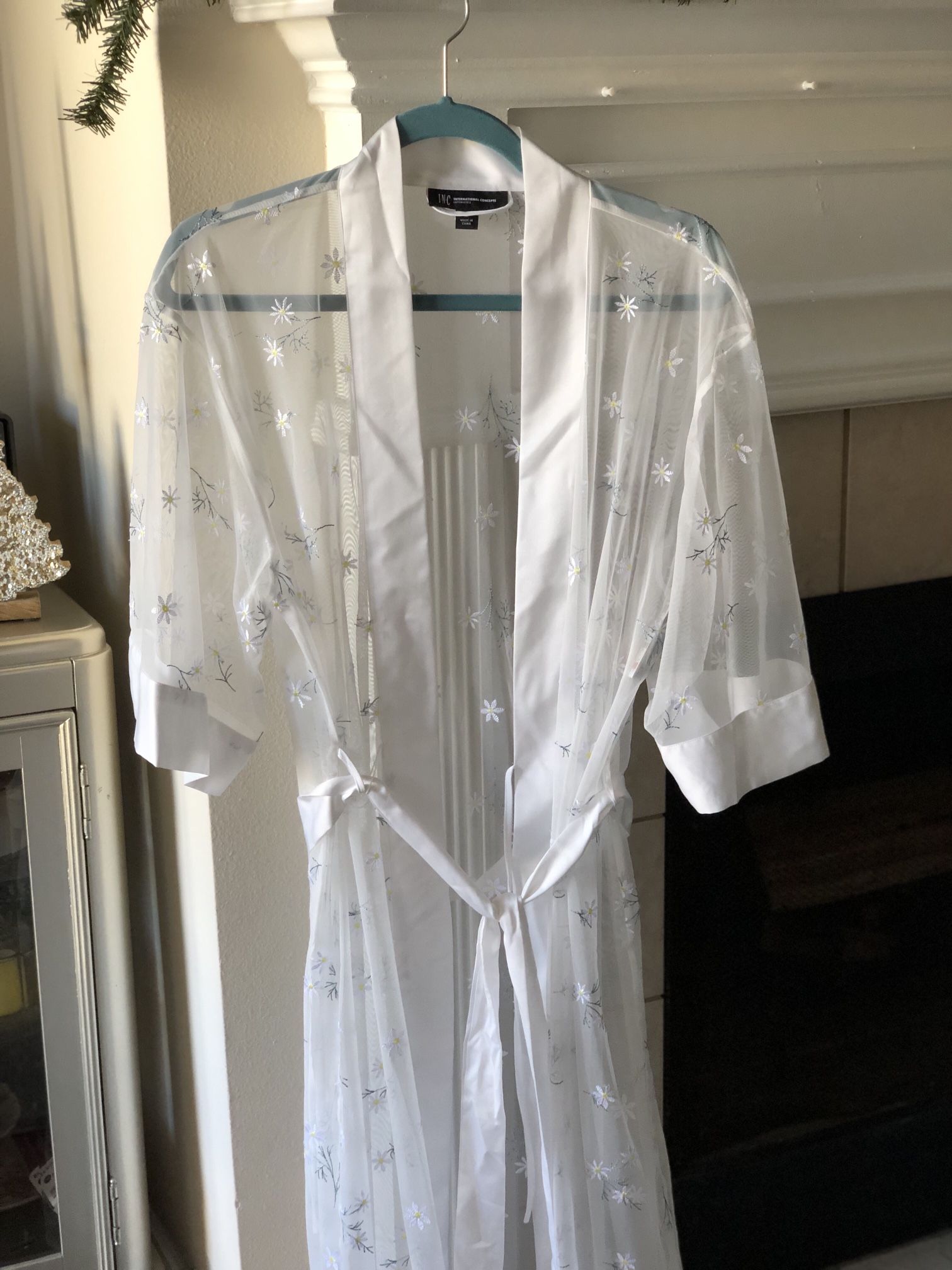 Daisy EMB Robe New..