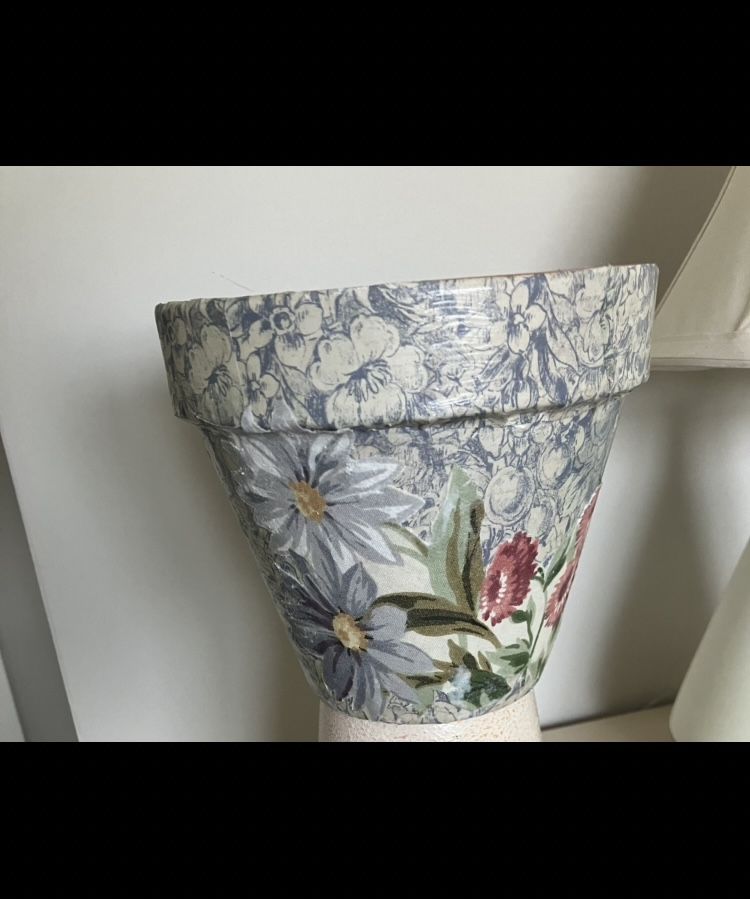 New Hand Made Flower Pot