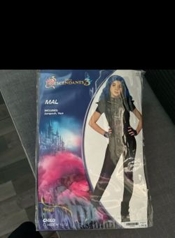 Descendants costume