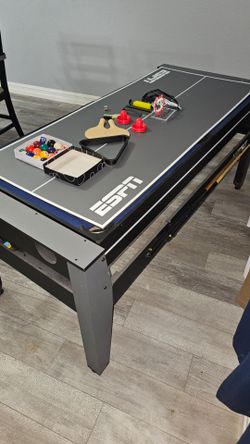 ESPN Multi-Game Table with Accessories / 89014 Sunset & Stephanie