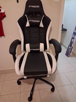 GT Racing Gamer chair