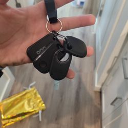 4 Trackers/ (2-Onn/2samsung)