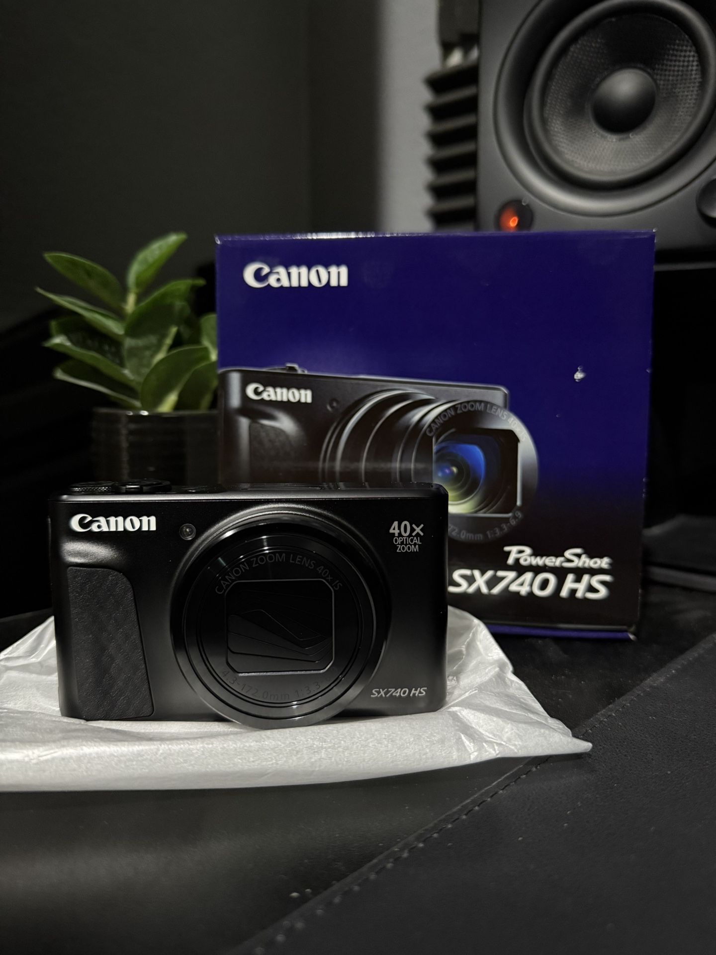 Brand New! Canon PowerShot SX740 HS Camera