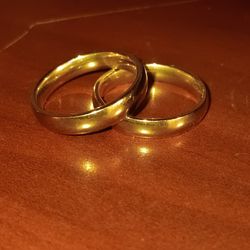 OBO MAKE OFFER $30 For Both  Gold Rings Size 8 Women's  