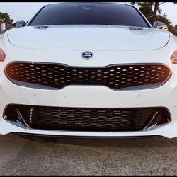 Kia Stinger Air Vent DRLs.