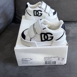 Baby shoes