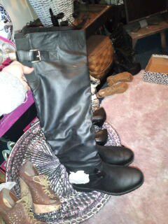 BLack boots comfortable never worn 40 obopm me