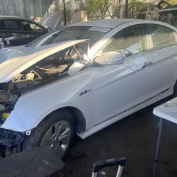 2013 hyundai elantra hybrid parts only