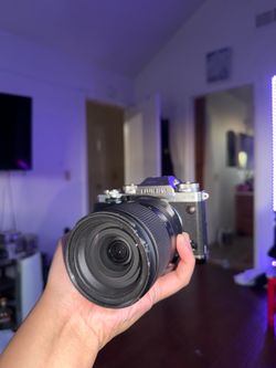 Fujifilm X-T5 Bundle - 4 Lenses, Batteries, Cage, Ready to Shoot