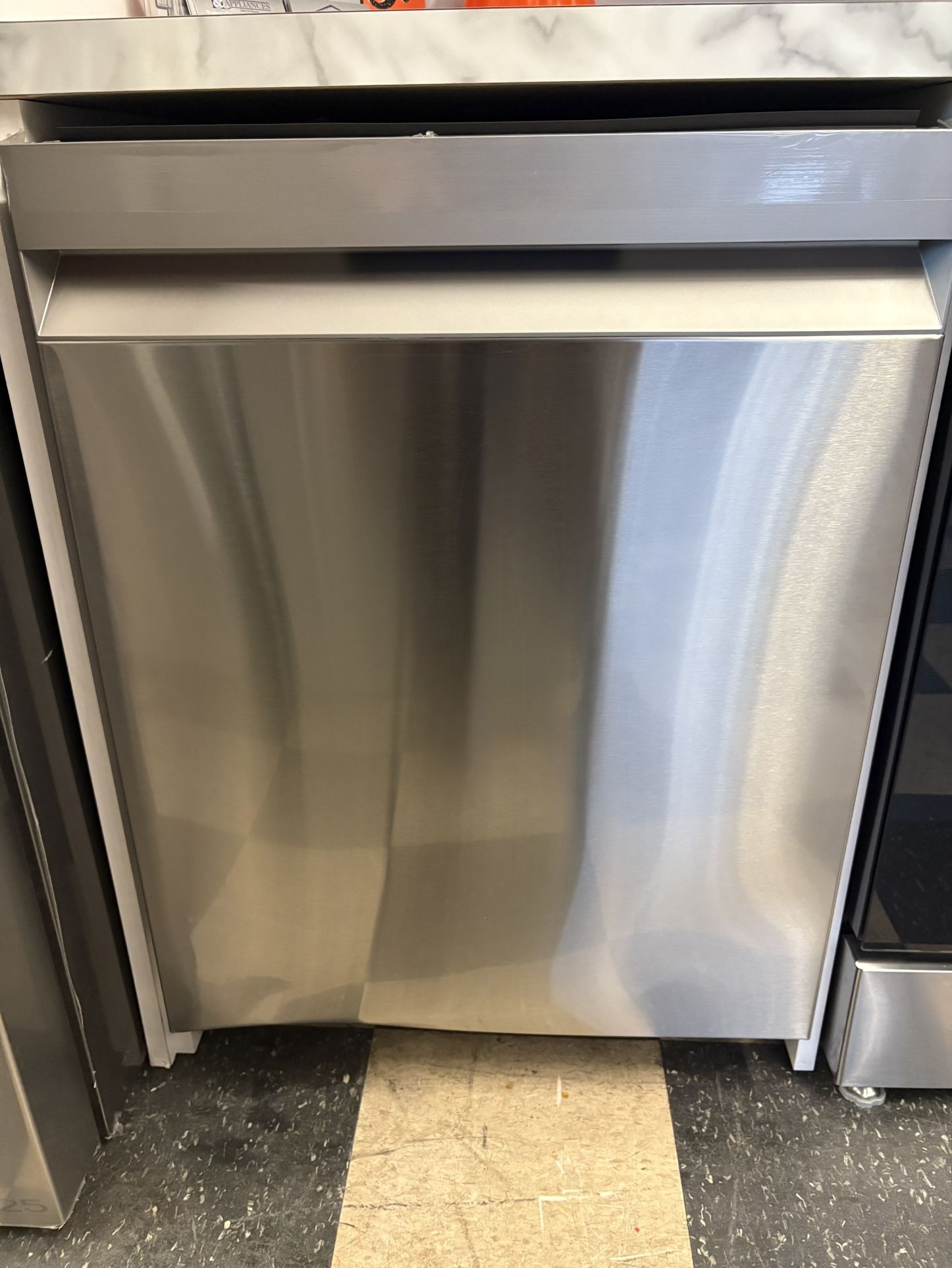 Samsung Dishwasher in Stainless Steel