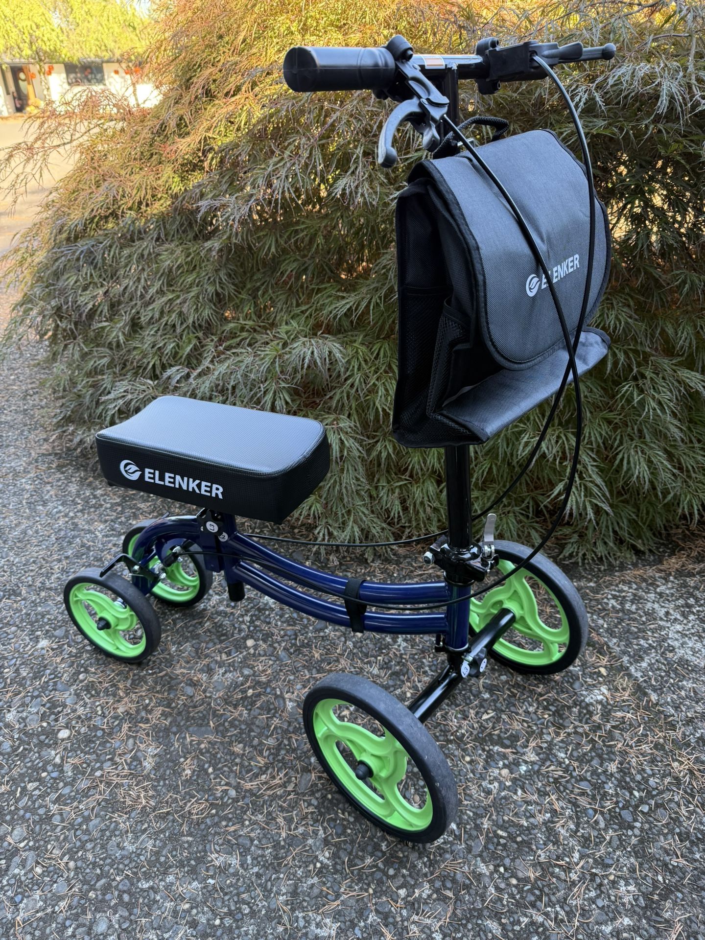 Knee Scooter (like New)
