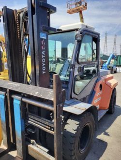 15,000 # Pound Warehouse Forklift - 2018 Toyota 8FD70U