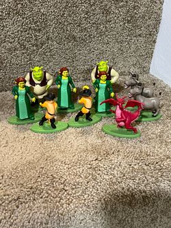 Shrek Fiona Donkey Dragon Puss in Boots mini 2” Figure lot of 10