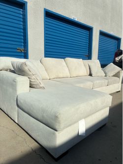 Large Beige Living Spaces Couch 🛻Delivery Available🛻