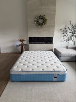 Like new queen mattress