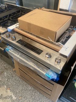 JennAir 30” Dual Fuel Downdraft Range New Open Box