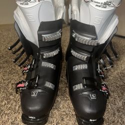 Woman Ski Boots Solomon Size 25 (7-7.5)
