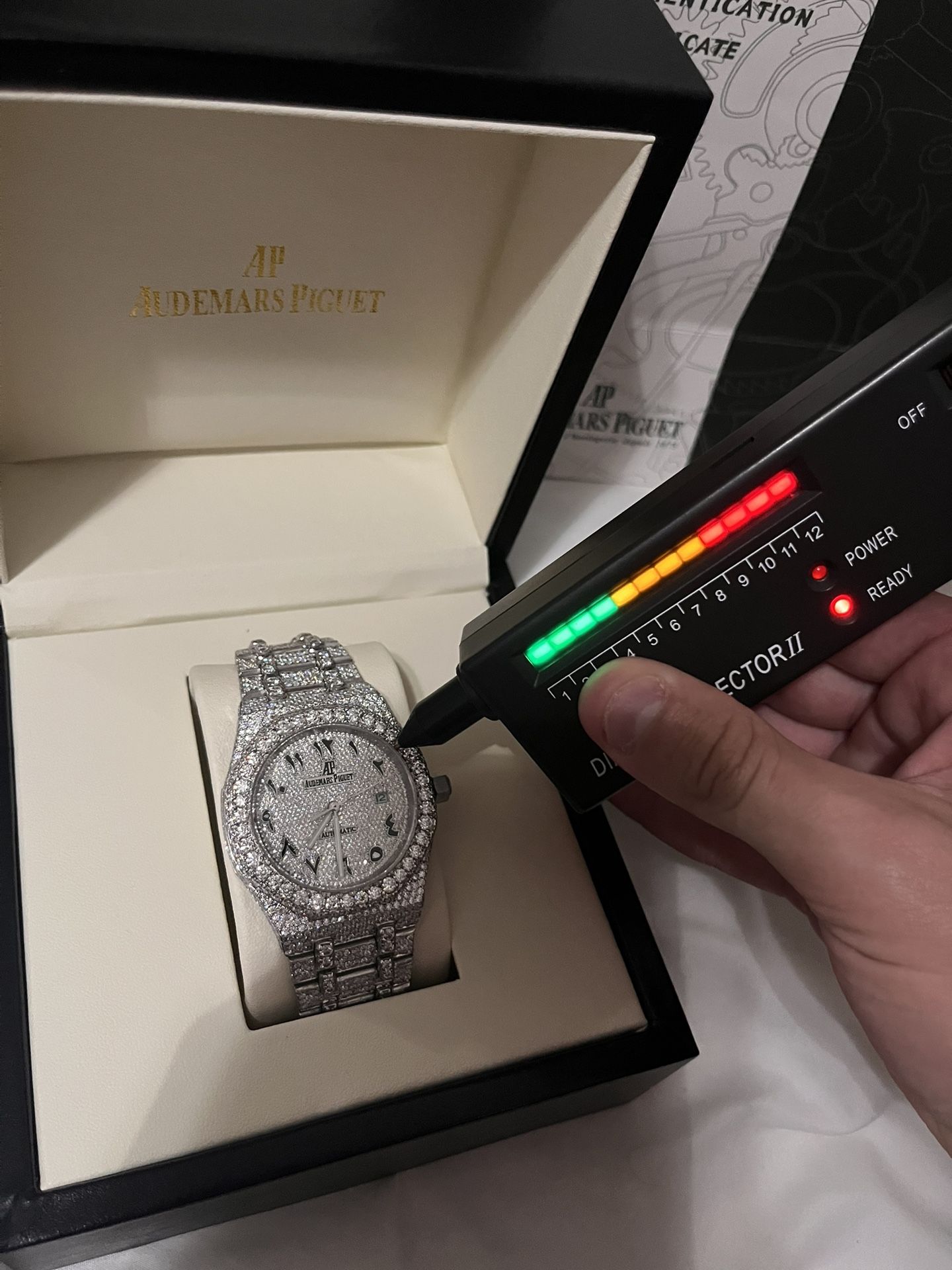 (MOISSANITE) WATCH LUXOTIC BRANDS BRAND NEW NEVER WORN