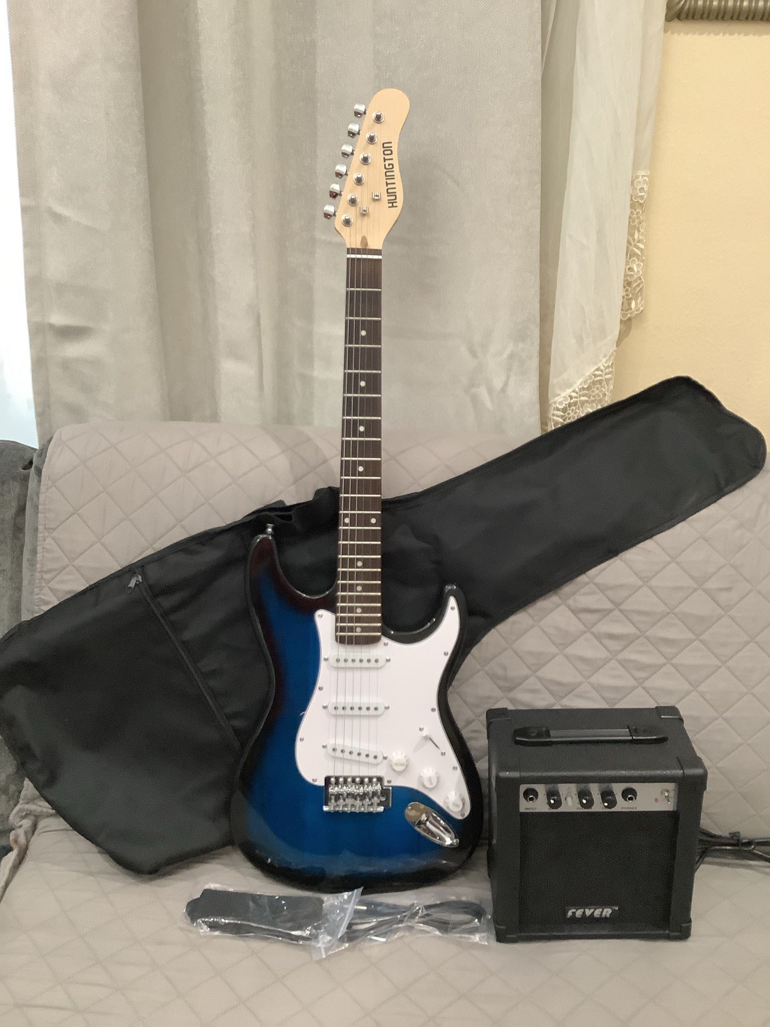 Huntington Electric Guitar Package
