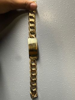Cuban bracelet with id plate