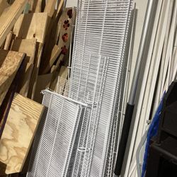 Wire Shelving W/brackets
