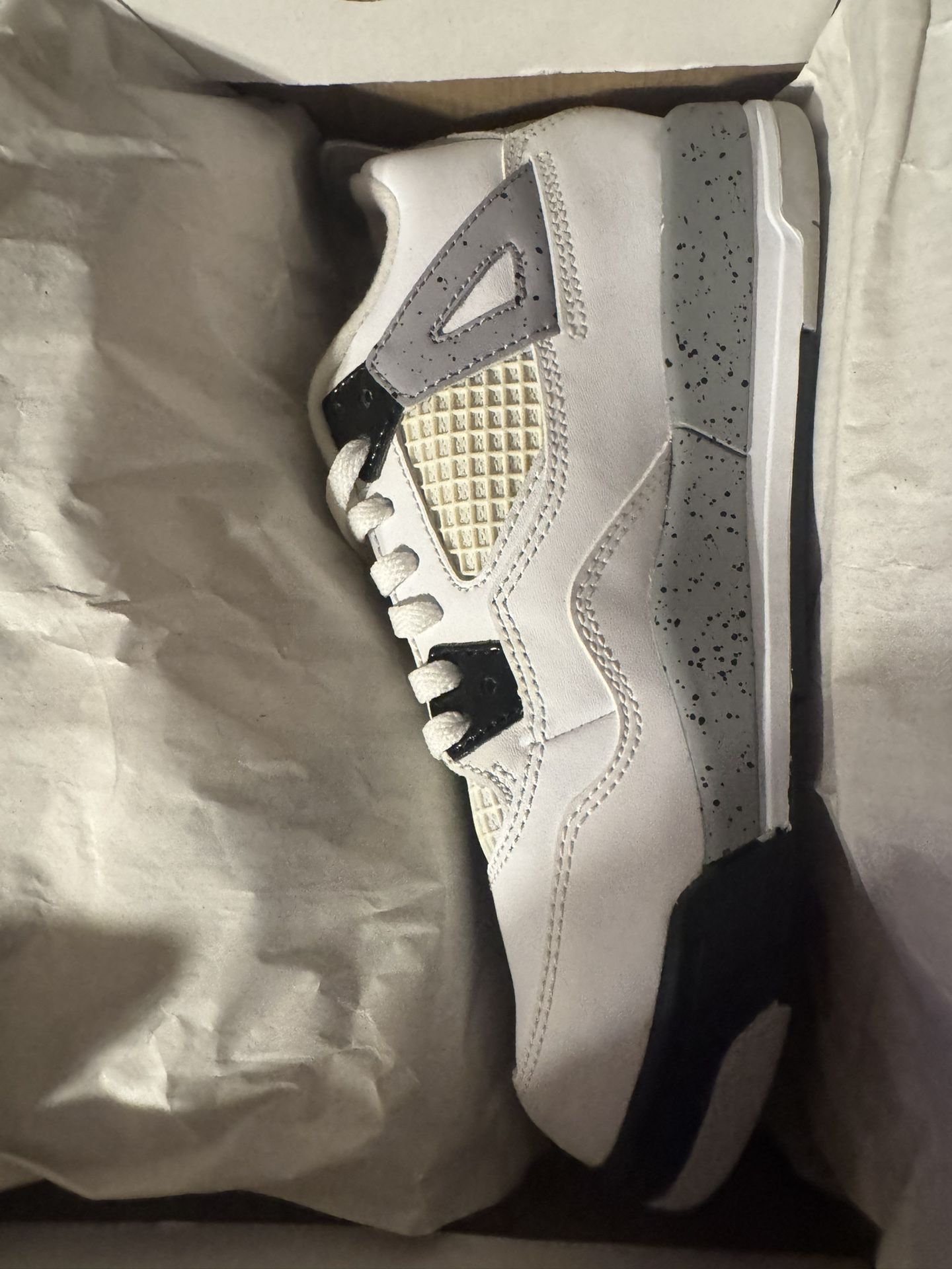 Jordan 4 White Cement 2016 Size 2 Y
