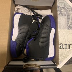 Kids Jordan’s 12s 4C, Black & purple 