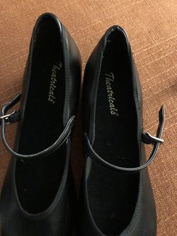 Tap shoes/size 9 1/2 worn twice as you can see by the bottom.