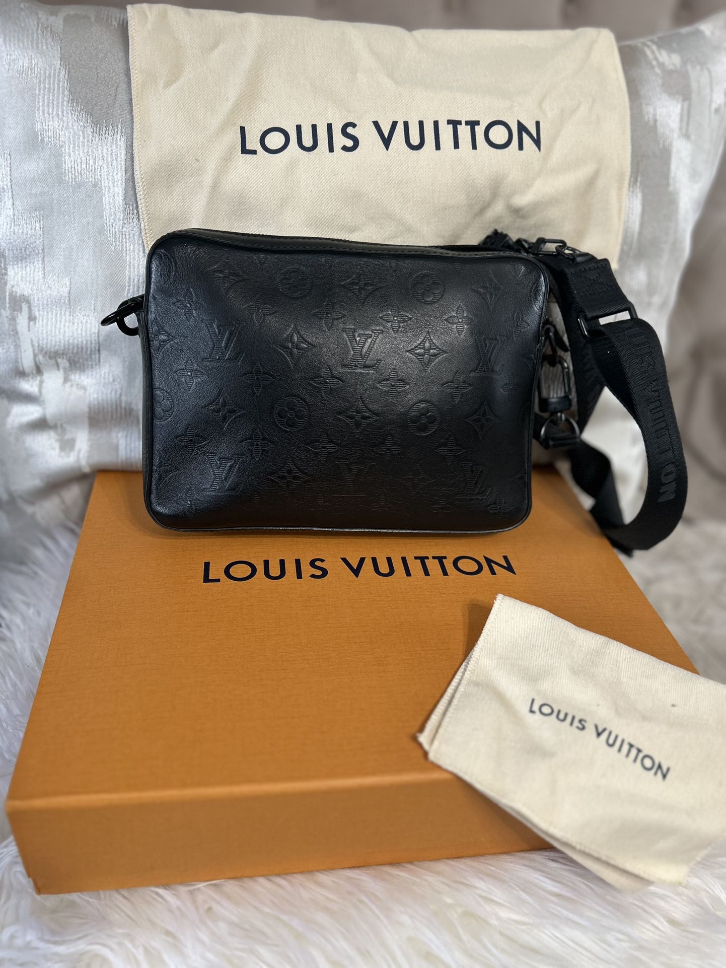 Duo Messenger Bag Monogram Shadow Leather
