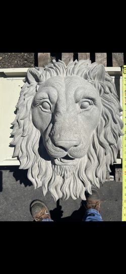 Concrete Lion’s Head 