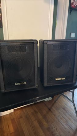 Kustom speakers with powered mixer