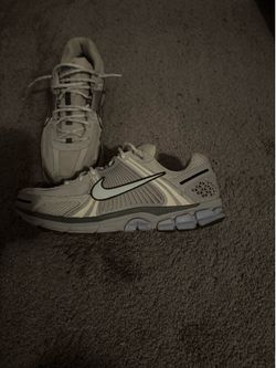 Nike Vomero 5 "Light Bone / Neutral Olive"