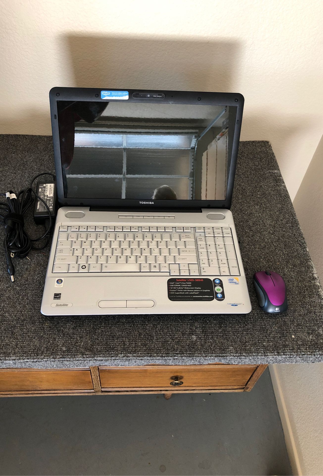 TOSHIBA Satellite L505-S6946 laptop