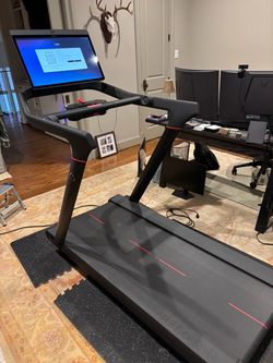 2022 Peloton Tread