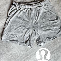 Lululemon Shorts, Size Large 5