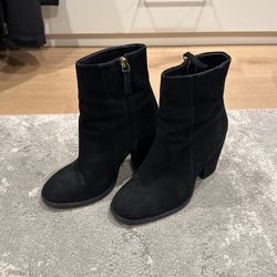 Women’s H&M Suede Boots Size 37