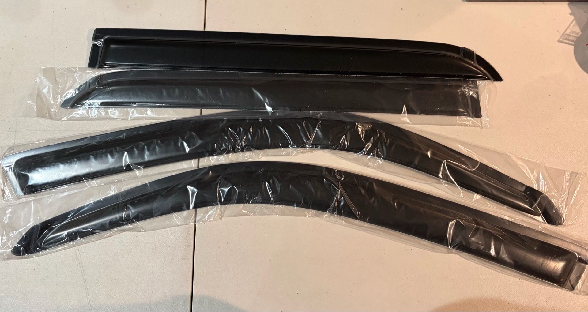 New Sun/Rain Guard Vent Window Visor For Chevy/GMC/Cadillac Crew Cab 2001-2006