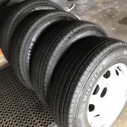 4 Tires MICHELIN 245 / 70 R 17